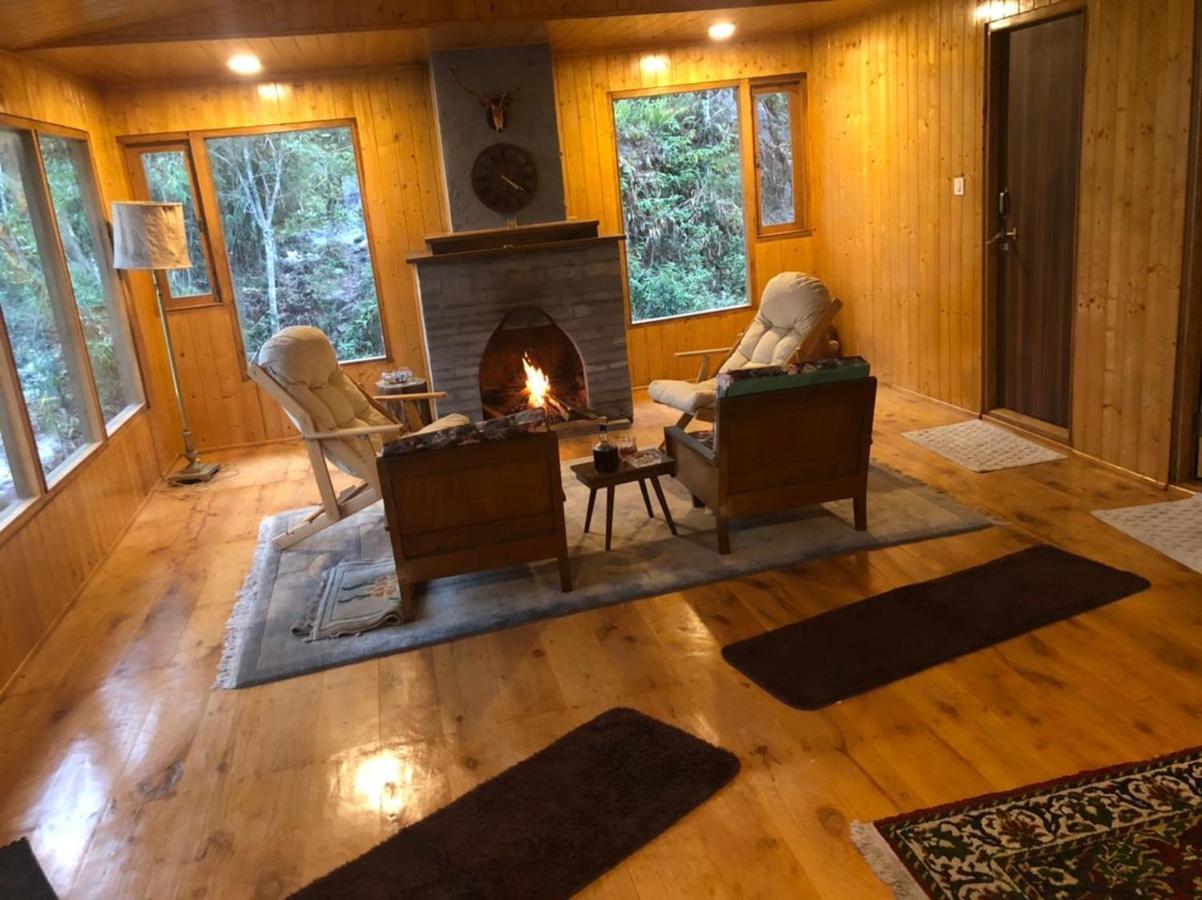 Log Cabin In The Woods Bed & Breakfast Gangtok Exterior photo