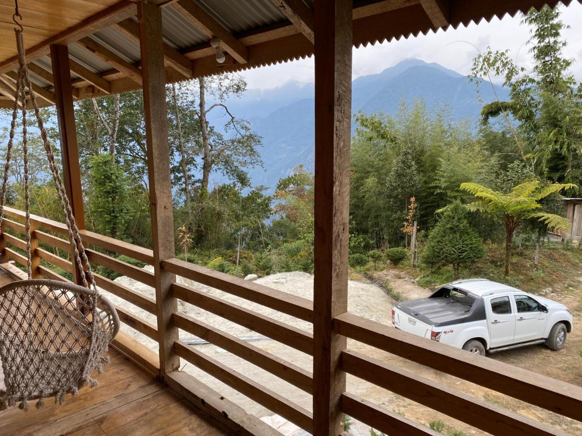 Log Cabin In The Woods Bed & Breakfast Gangtok Exterior photo