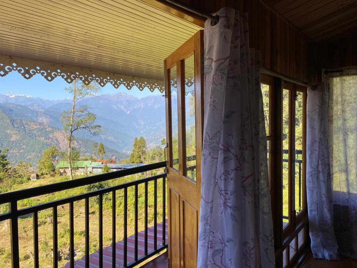 Log Cabin In The Woods Bed & Breakfast Gangtok Exterior photo