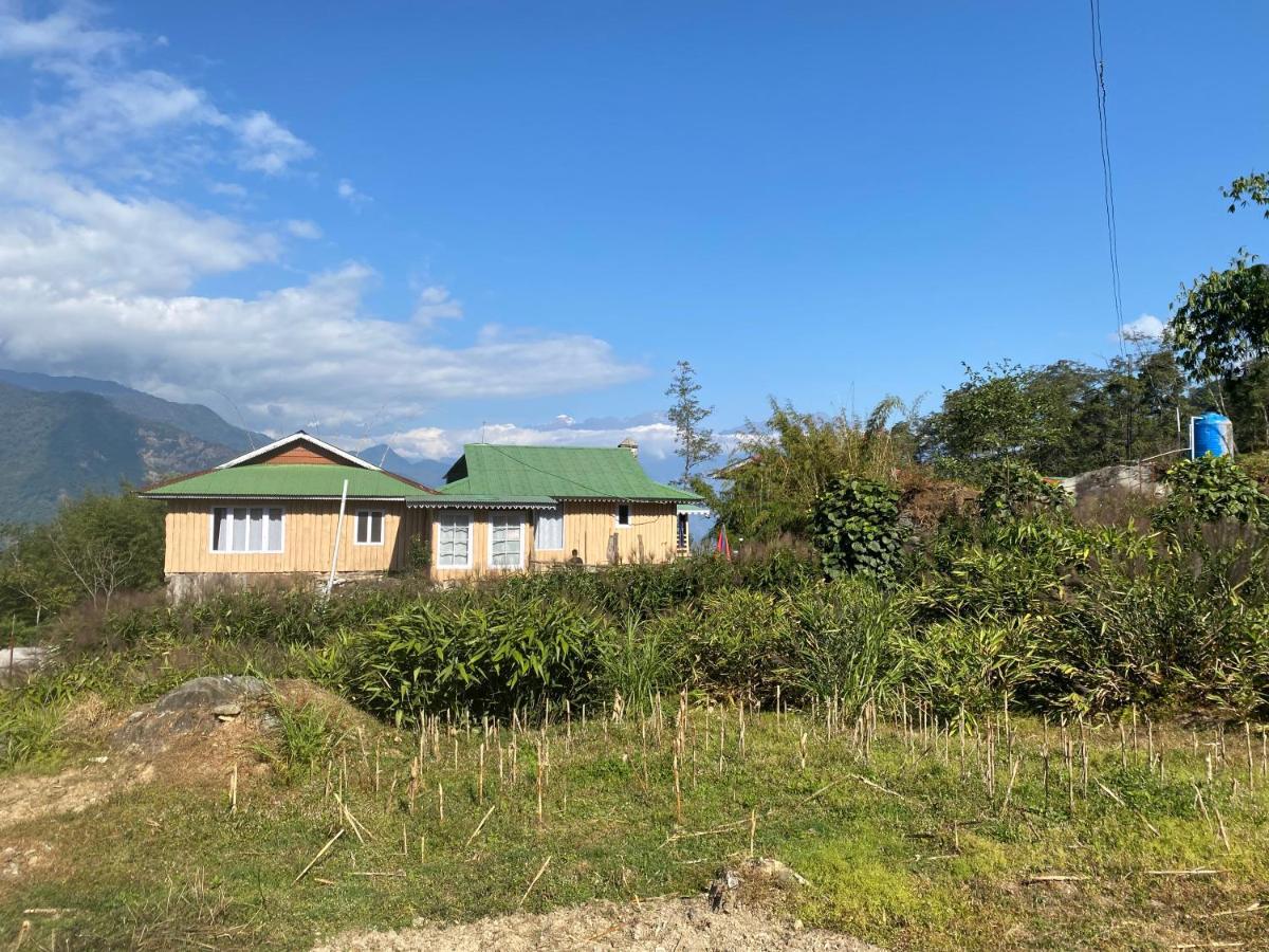 Log Cabin In The Woods Bed & Breakfast Gangtok Exterior photo